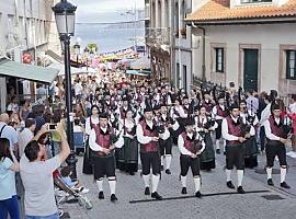 Candás se llena de sabor y gaitas: cuatro días de conserva, pasacalles y una gran noche celta frente al mar