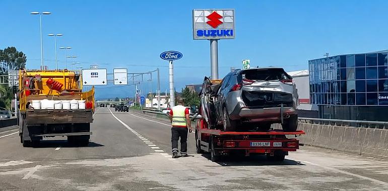Un conductor muere tras circular en sentido contrario por la AS-II y chocar de frente en Porceyo