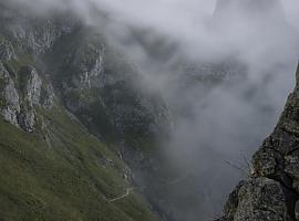 Cabrales encadena cuatro evacuaciones en apenas dos días: la niebla vuelve a poner a prueba los rescates en Picos de Europa