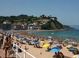 Agosto cuelga el «casi completo» en la costa asturiana: el alquiler vacacional alcanza el 95,6%