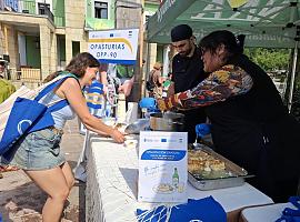 Llastres sirve el Cantábrico en un plato: degustación gratuita de merluza a la sidra en el Mercáu Marineru