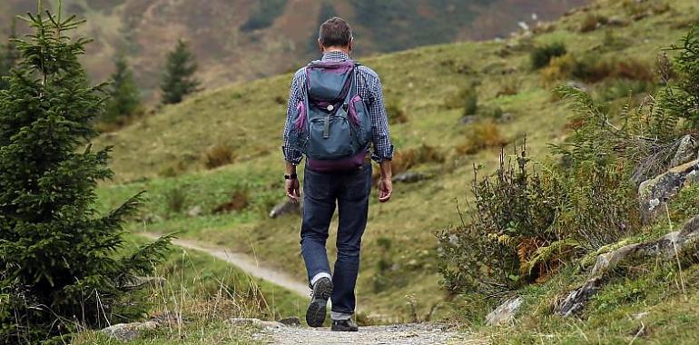 Muere un montañero de 75 años tras sufrir una caída de unos 200 metros en Somiedo