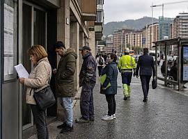 Más empleo y más paro a la vez: Asturias alcanza 408.400 trabajadores pero rompe su racha de reducción del desempleo