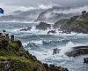 El Cantábrico cambia hoy de cara: viento fuerte, marejada y niebla alteran la costa asturiana este sábado