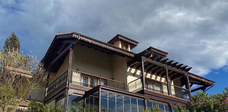Dormir entre bosque y Cantábrico desde 50 euros: dos noches junto a una de las playas más bonitas de Asturias