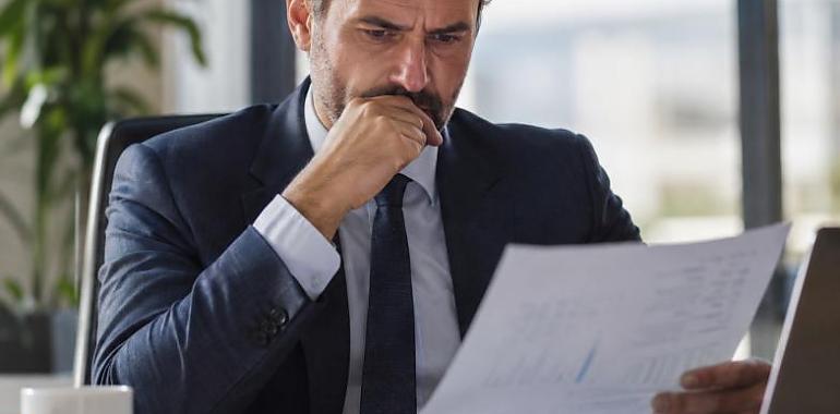Las empresas asturianas pagan más por cada trabajador, pero los sueldos compran menos