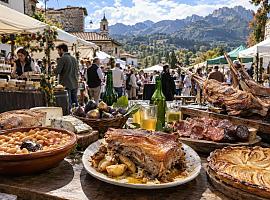 Asturias se come este fin de semana: del gochu gratis de Noreña al cordero de Saliencia, los figos de Villaviciosa y 40 mesas indianas en Oviedo