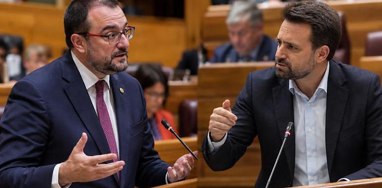 Barbón y Queipo dibujan dos Asturias frente a frente: vivienda pública y ayudas contra rebajas fiscales, más suelo y auditoría del Sespa
