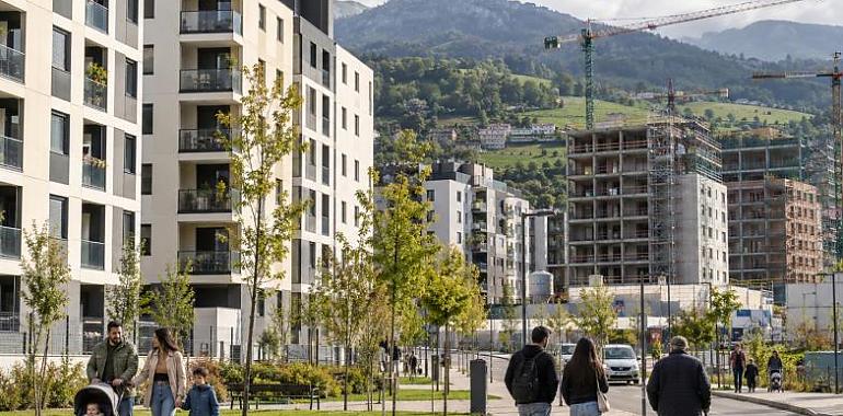 Asturias se marca un reto de vivienda pública sin precedentes: 15.000 pisos en diez años
