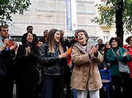 Mari Carmen podrá volver a casa: cinco días que han llevado la crisis de la vivienda de una camilla a la Puerta del Sol y al Consejo de Ministros