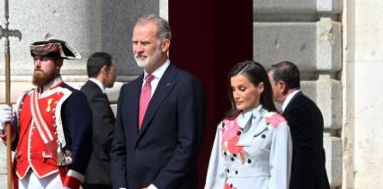 Los Reyes reivindican en Ceuta la soberanía española y viajan hoy a Melilla en una histórica visita marcada por la emoción y la crisis migratoria