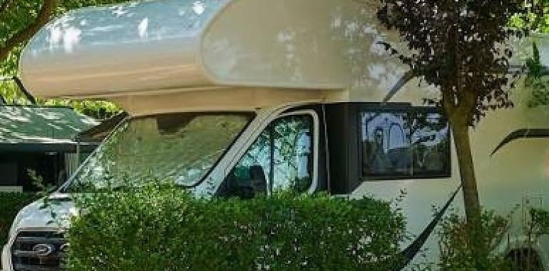 Llanes encontró la fórmula para poner orden a las autocaravanas: 86 plazas, normas claras y vigilancia