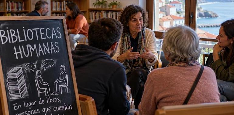 En Lastres, los libros cobran vida: una biblioteca donde las historias las cuentan sus protagonistas