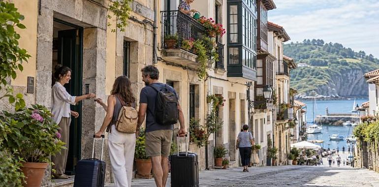 Asturias triplica las noches turísticas reservadas en plataformas y arranca 2026 con otro aumento del 22%