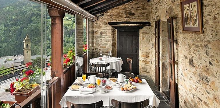 ¿Hoteles públicos con dinero de todos? Rebelión de los hosteleros contra el plan del Principado para abrir alojamientos rurales en Asturias