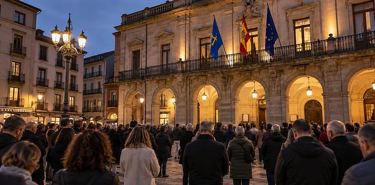 Avilés se une al dolor por la tragedia ferroviaria de Toledo: minuto de silencio esta tarde a las ocho ante el Ayuntamiento