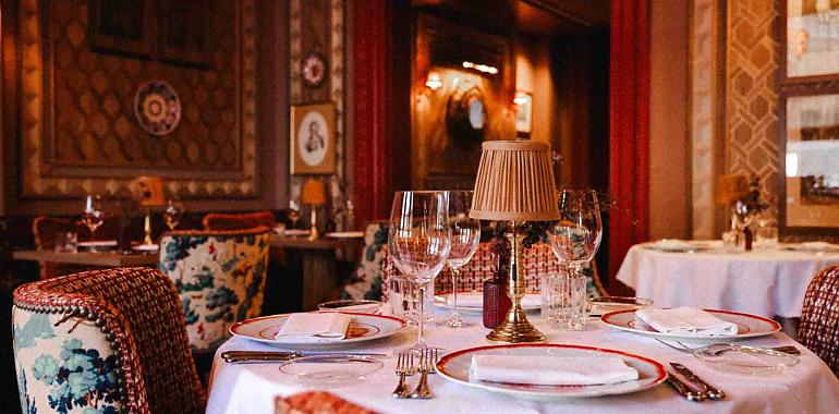 Hispania lleva el sabor de Asturias al gran palmarés nacional de la hostelería: el grupo con raíces ovetenses conquista el premio a la internacionalización por difundir la cocina española en el mundo
