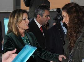 Ana Botella 'se estrena' entregando viviendas protegidas en Villa de Vallecas y Carabanchel