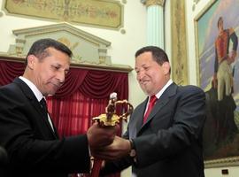 Chávez reivindica la cultura inca "arrasada por el imperio español" en su encuentro con Humala