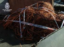 Policía Local de Llanes detiene a dos hombres como presuntos autores del robo de cable de alumbrado 
