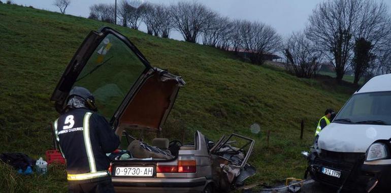 Una mujer fallecida y un herido grave en un accidente en el Alto de la Miranda