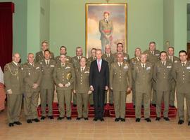 Morenés destaca la ejemplar formación que imparte la Academia General Militar
