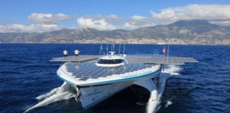 La energía del sol, lleva al barco “PlanetSolar” a dar la vuelta al mundo