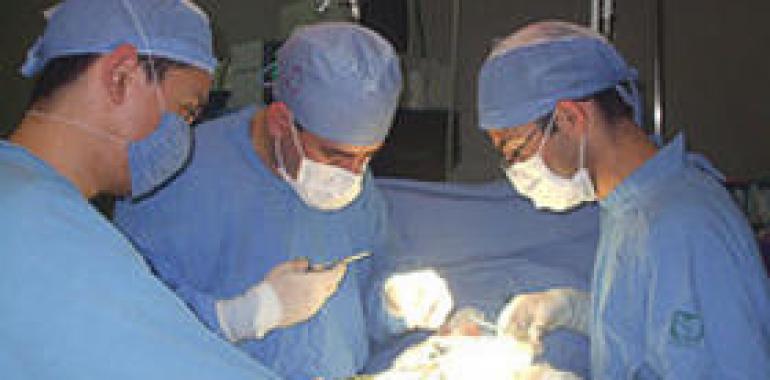 Médicos ecuatorianos participarán en programa de Maestría en donación y trasplantes en España 