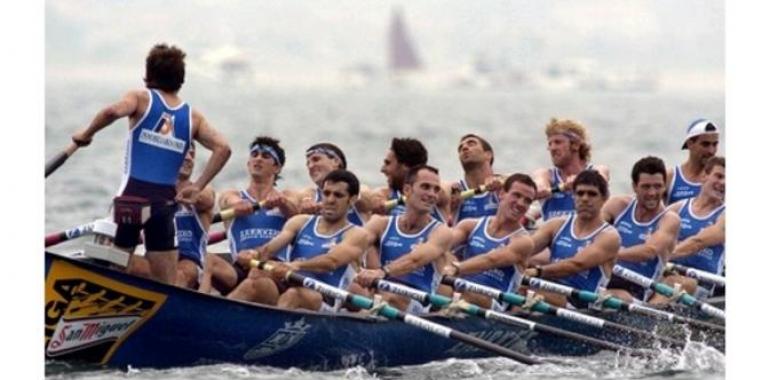 La ría del Nervión acogerá la I Regata Nocturna de Traineras Bilbao-Tecuni