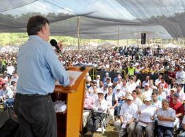 Colombia devovolverá las tierras a los campesinos "contra viento y marea"
