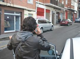 La Ertzaintza distribuye teléfonos 'bortxa' con localizador GPS para víctimas de maltrato