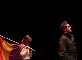 El Nuevu Teatru La Felguera va acoyer esti miércoles Hamlet’34, de la compañía Tabasko Teatro