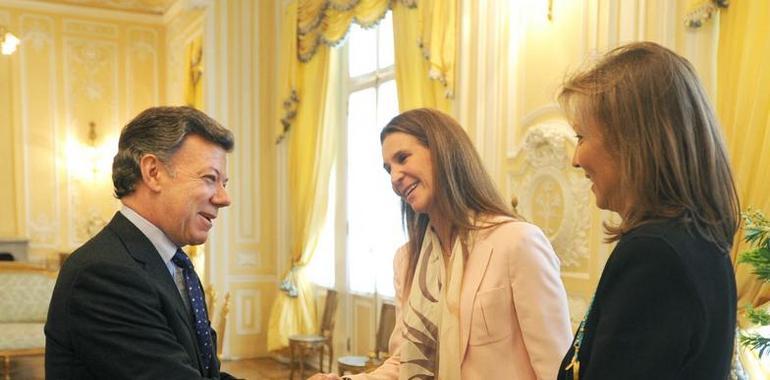 La Infanta Elena de Borbón entregó donación de US$200 mil dólares a Colombia Humanitaria  