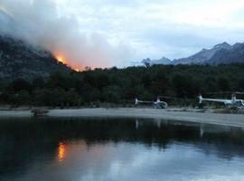 Un voraz incendio forestal se extiende por 'Corazón de Isla'  en la Tierra del Fuego