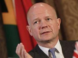 William Hague considera "imprudente" una acción militar contra Irán 