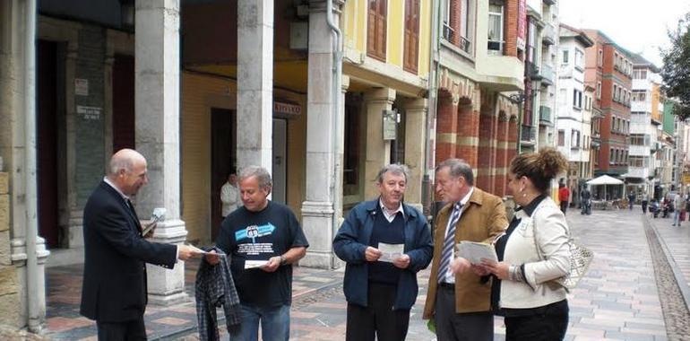 Xuan Xosé Sánchez Vicente con la candidatura de URAS-PAS en Llanera y Bimenes