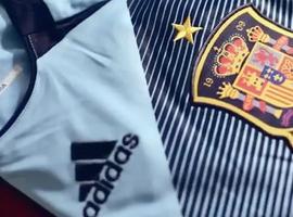 \La Roja\ se pasa al azul celeste