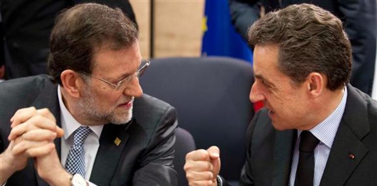 Rajoy anuncia en Bruselas que reducirá el déficit hasta el 5