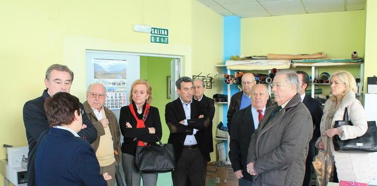 Mercedes Fernández visita la Cocina Económica de Gijón