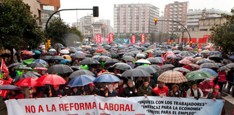 CCOO, UGT y USO llaman a movilizarse el día 11 en Gijón contra la reforma laboral