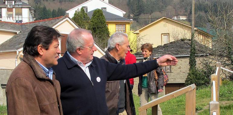 "Apostamos por una educación pública de calidad que no se olvide de la escuela rural"