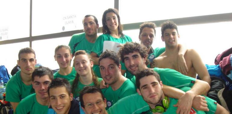 Miguel Payeras y Mercedes Peris se imponen en el Villa de Gijón de natación