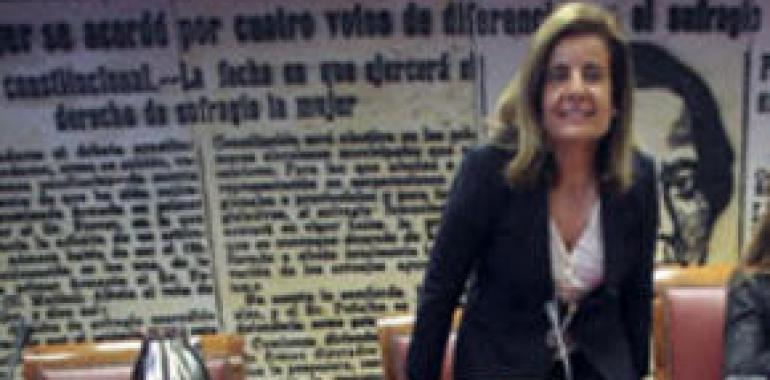 Fátima Báñez refuerza la pensiones 