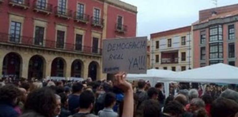 Conferencias, arrozada, cacerolada y acampadas pro democraciarealya asturies