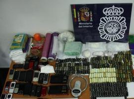 La Policía Nacional detiene a los cabecillas y a varios "muleros" de una red internacional de tráfico de cocaína
