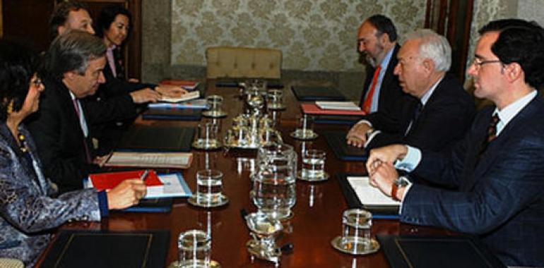 António Guterres invita a España a mantener su compromiso con los refugiados
