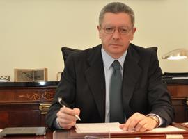 Gallardón pide a la comisaria Reding que la legislación europea facilite la búsqueda de niños robados