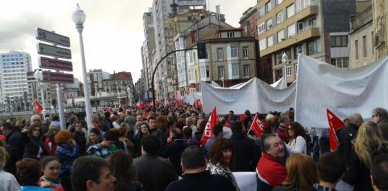 Manifestaciones contra los recortes en Gijón y las principales ciudades españolas