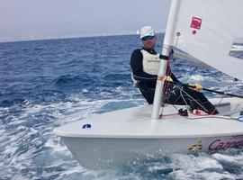 Javier Hernández inaugura el mundial de Laser Standart con una victoria parcial