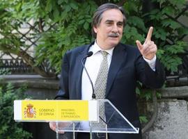 Valeriano Gómez asegura que la negociación colectiva está en su fase final 